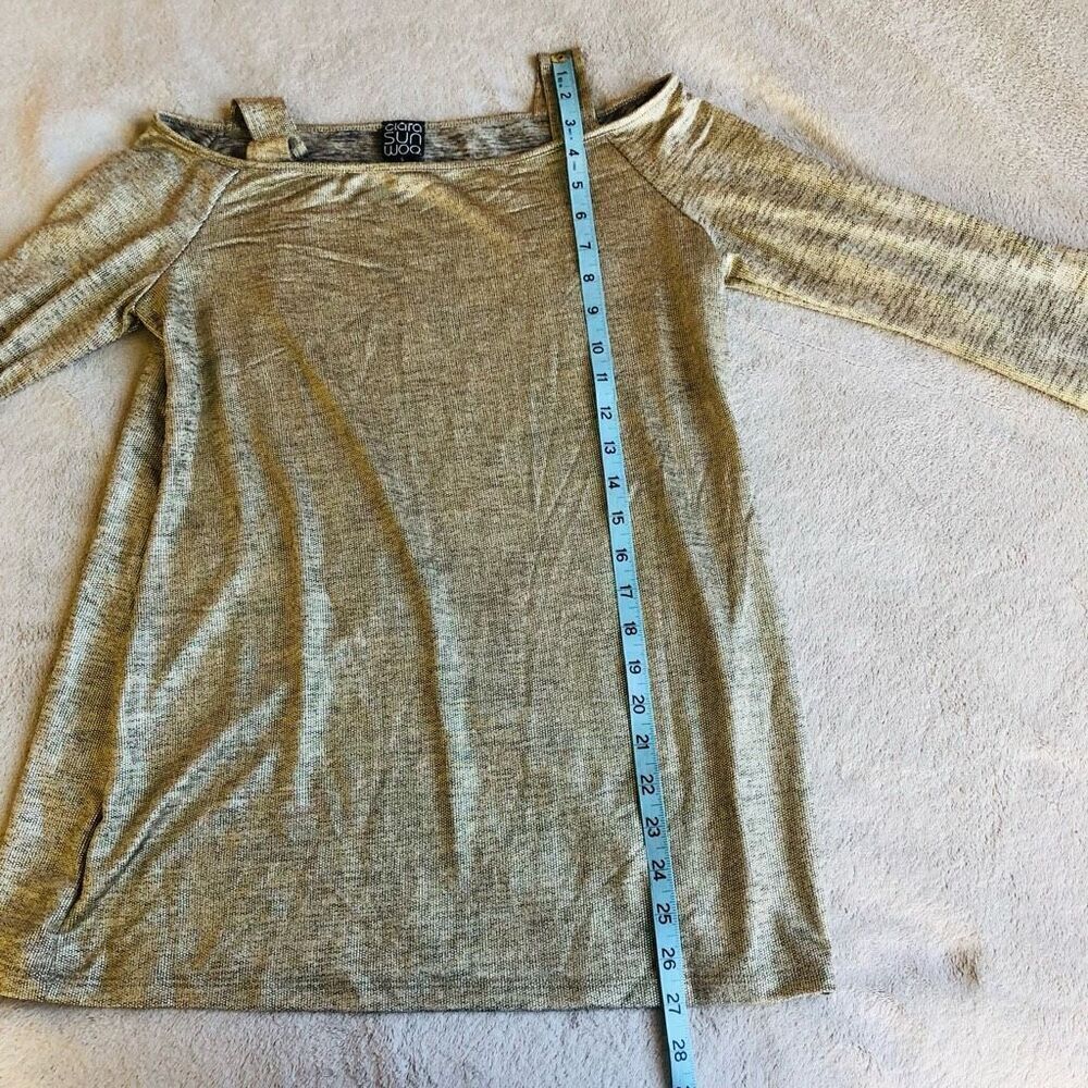 NWOT Clara Sun Woo Gold Lamé Open Shoulder Bell Sleeve Top and Classic Side Slit - Picture 11 of 16